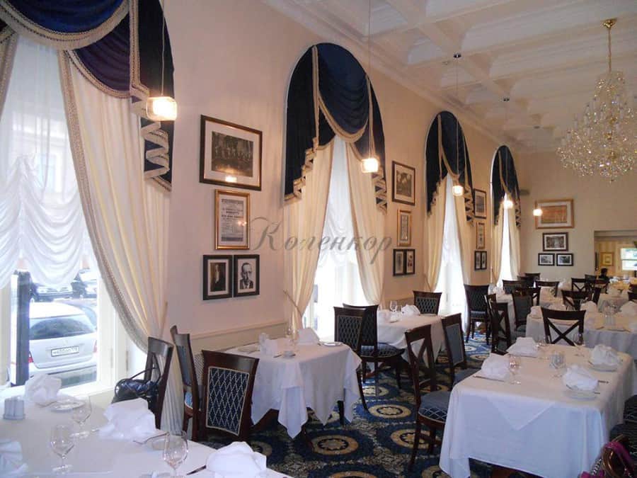 Французские шторы в интерьере ресторана