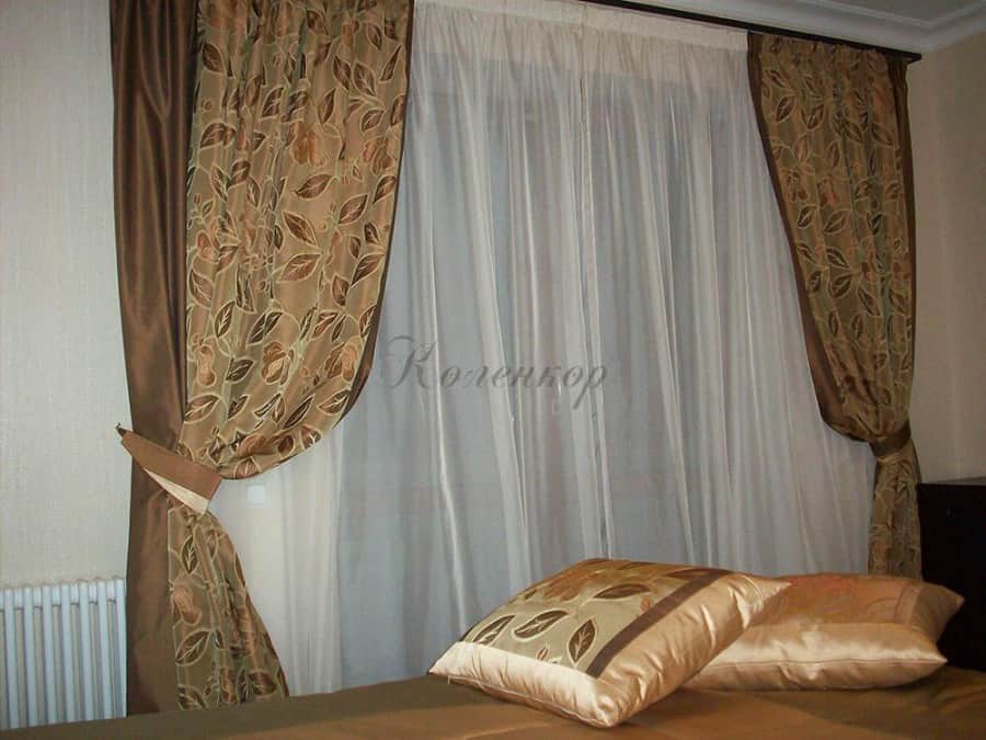Итальянские шторы с узором в спальню